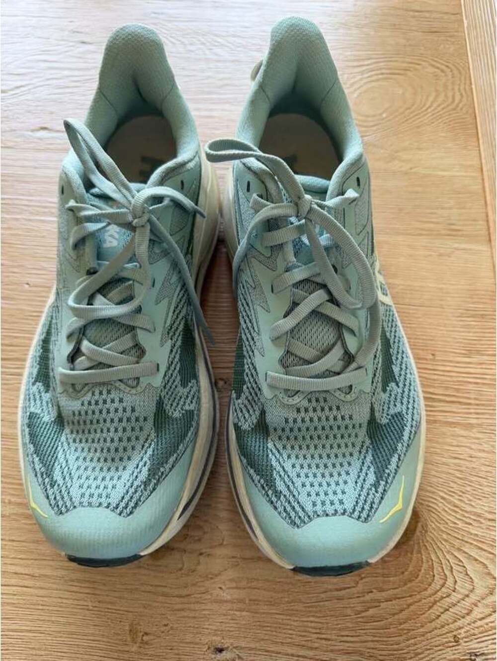 Hoka One One Challenger 8 Wide Men's Size 8.5